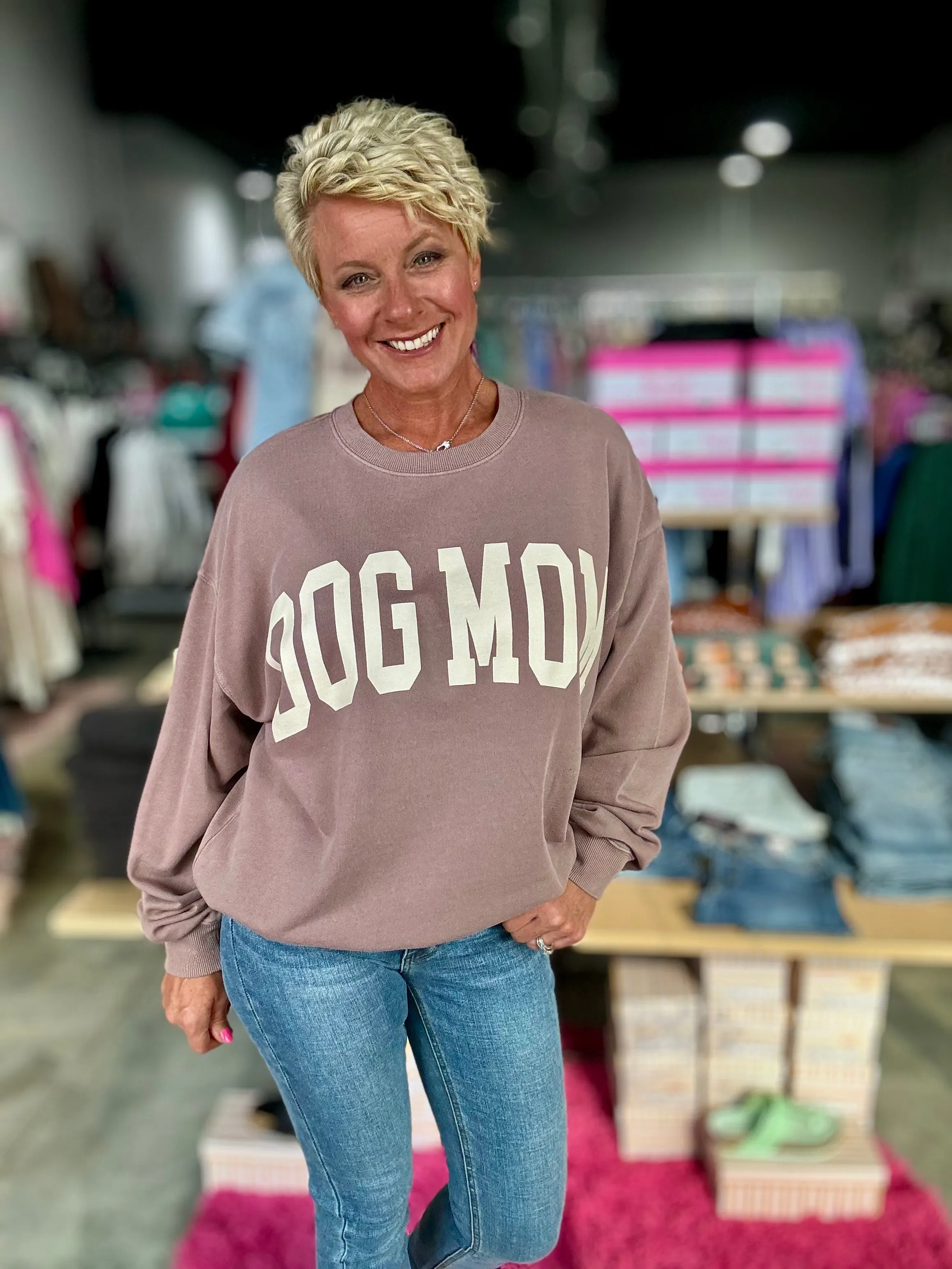 Dog Mom Graphic Sweatshirt