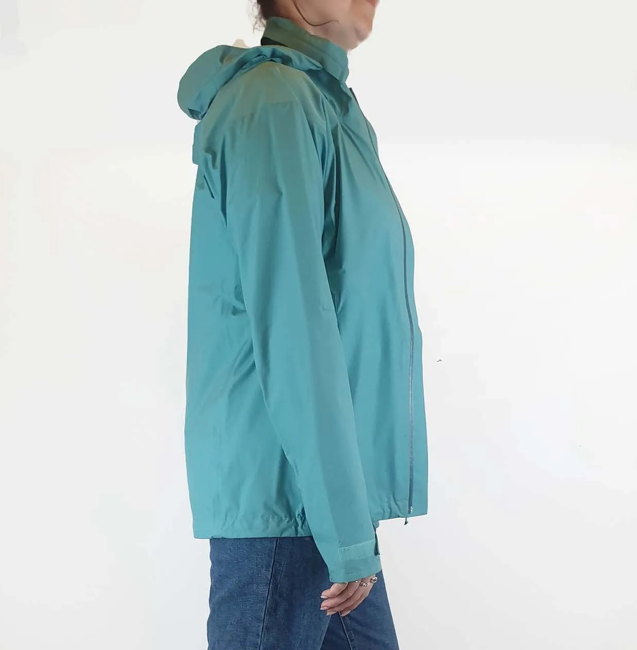 Macpac pertex shield pro aqua blue raincoat / weather shield jacket size 12