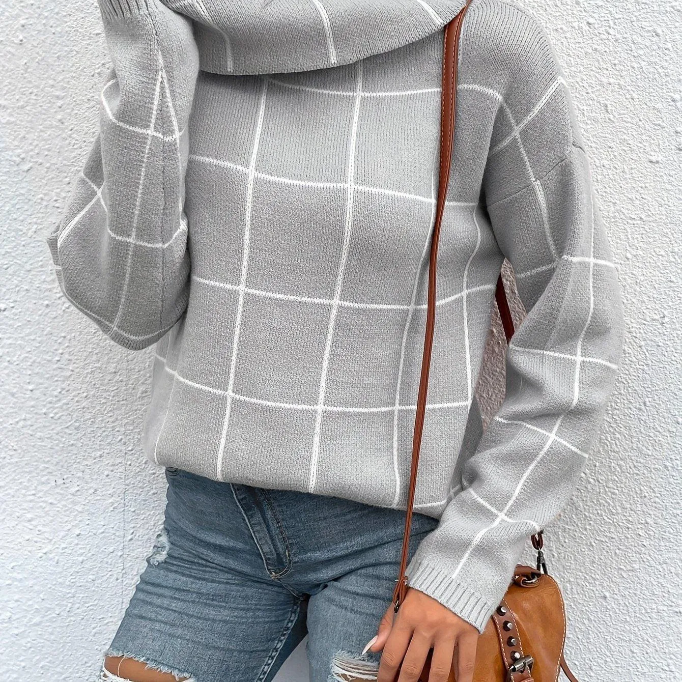 Women's Long Sleeve Loose Fit Sweater