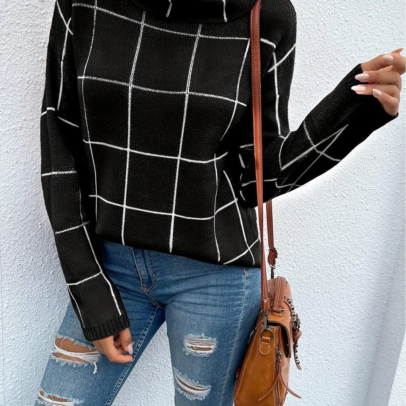 Women's Long Sleeve Loose Fit Sweater